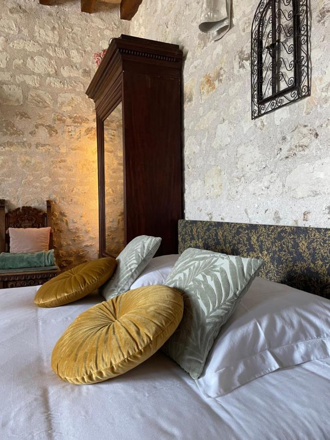 Hotel Le Relais, La Dormance, Le Bois Dormant Châteauvieux Exterior foto