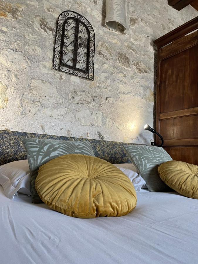 Hotel Le Relais, La Dormance, Le Bois Dormant Châteauvieux Exterior foto